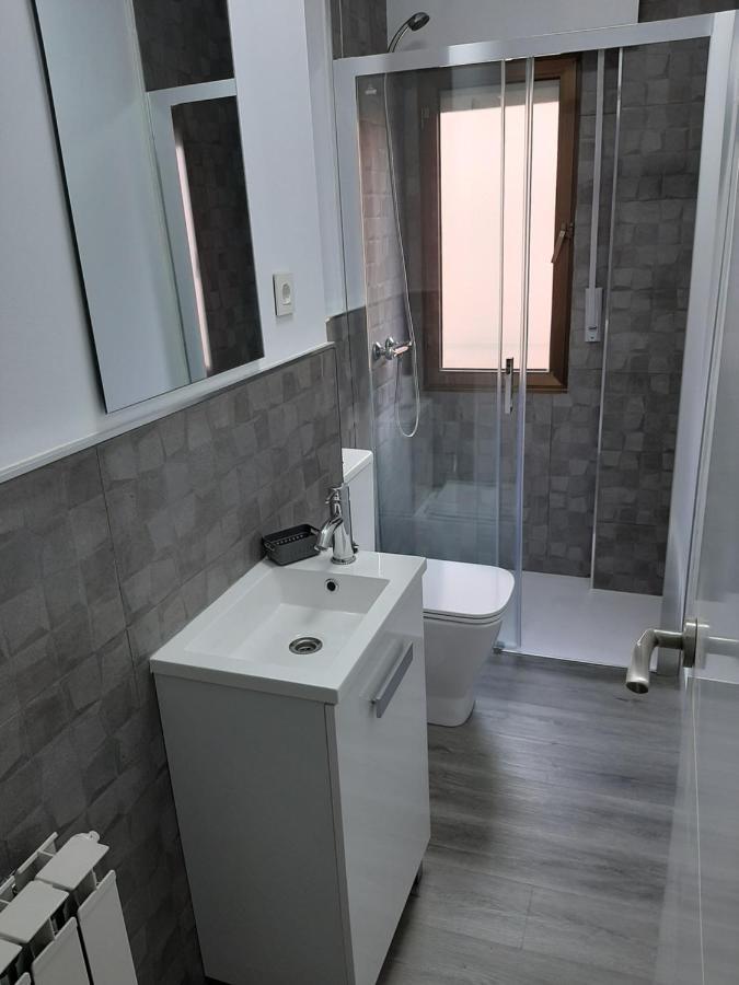 Versalles1 Apartment Aviles Bagian luar foto